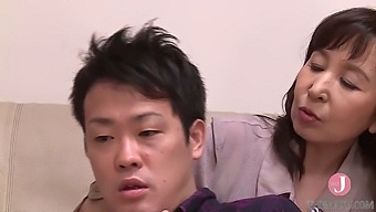 Introducing Reiko Matsui, A Mature Woman With Unquenchable Sexual Desires