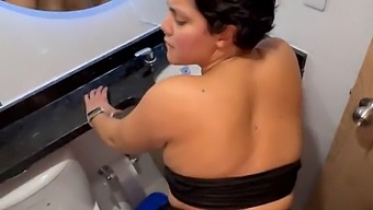 A Random Guy Has Sex With A Young Colombian Girl After Car Sex At A Disco